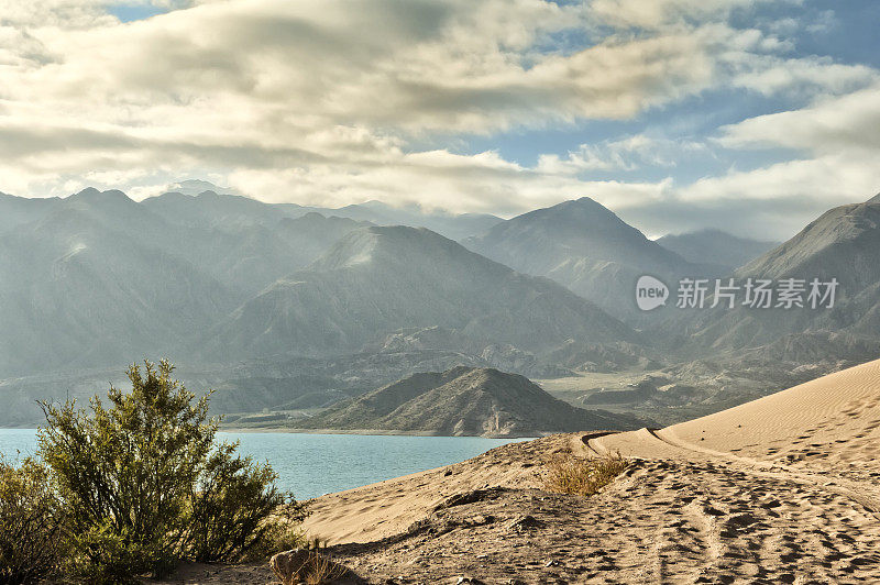 Potrerillos lake。阿根廷门多萨,